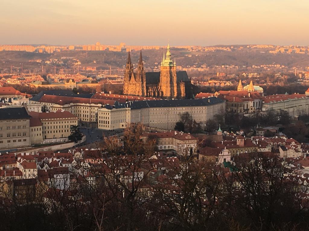 Luxury Apartment Spalena Praag Buitenkant foto