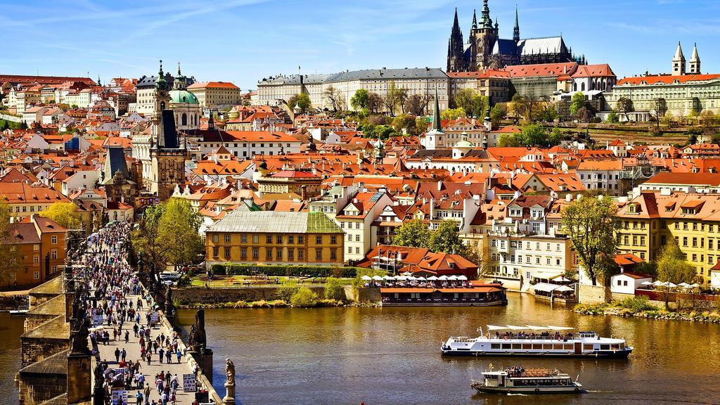 Luxury Apartment Spalena Praag Buitenkant foto