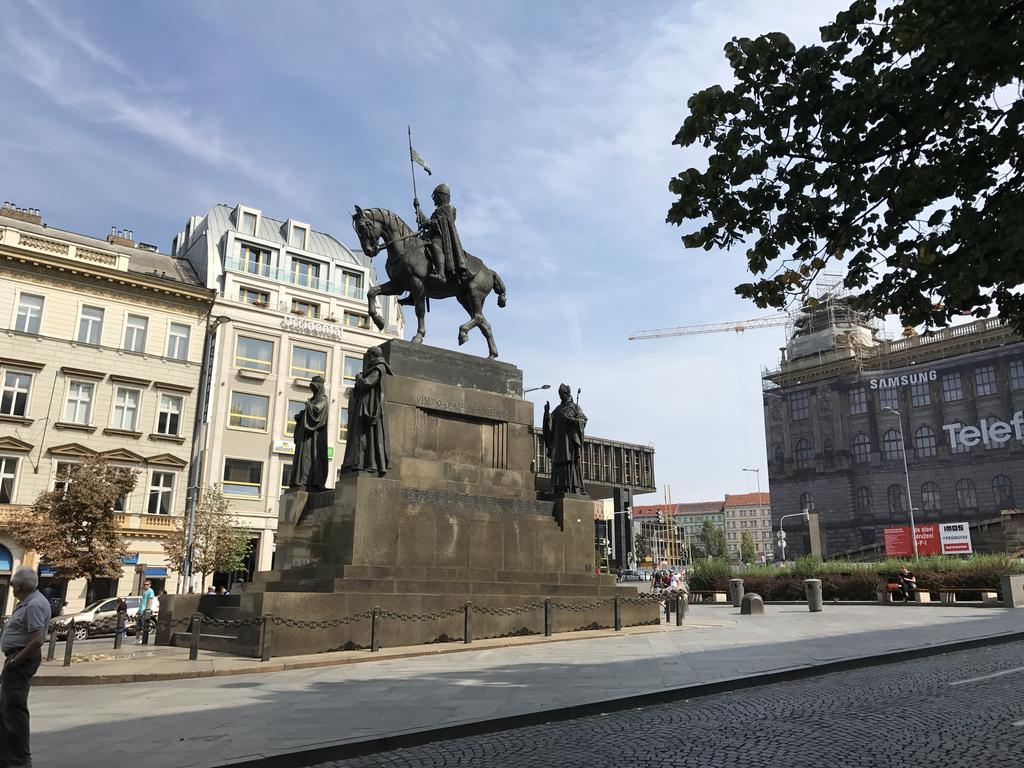 Luxury Apartment Spalena Praag Buitenkant foto