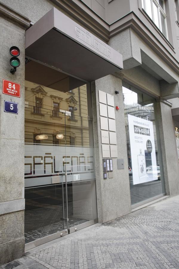 Luxury Apartment Spalena Praag Buitenkant foto