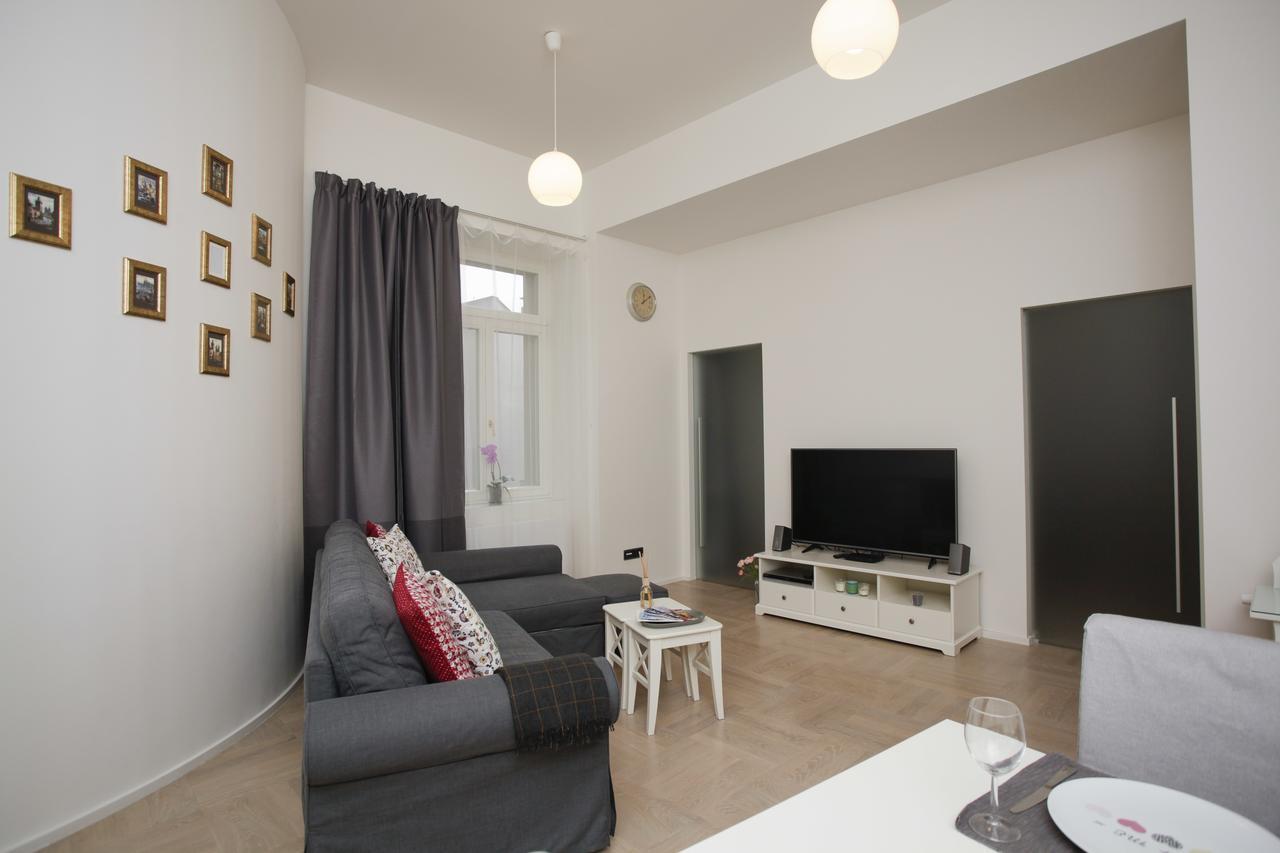 Luxury Apartment Spalena Praag Buitenkant foto