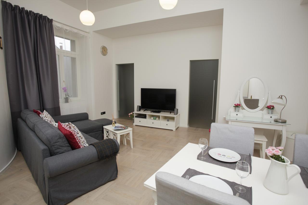 Luxury Apartment Spalena Praag Buitenkant foto